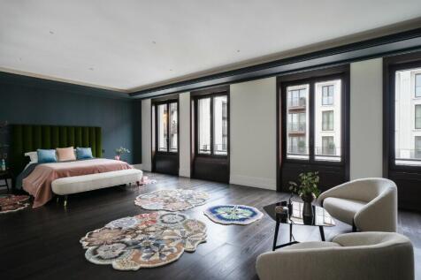 7 bed, 8 bath Town House in London - Photo 21