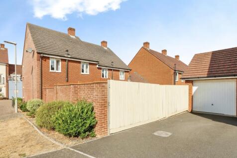 Garage / Driveway