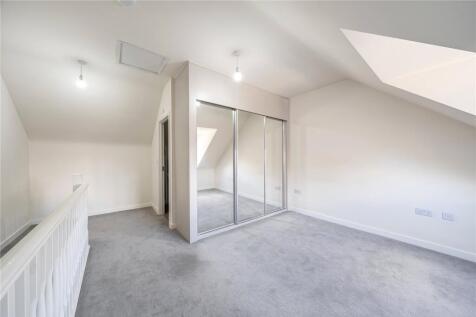 Master Bedroom (2)