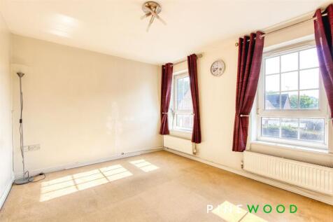 LOUNGE (1ST FLOOR)/BEDROOM