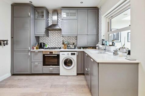 A spacious two bedroom flat with a modern kitchen and breakfast room, separate reception and a private garden. Ideal for a single professional or couple.