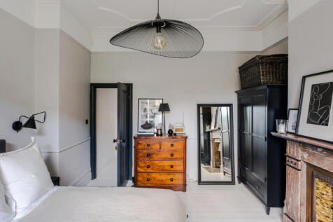 321748 - 2a Rudloe Road-6.jpeg