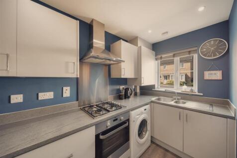 Limestone Close-22.jpg