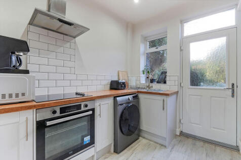 3 bed, 1 bath Semi-Detached in Sheffield - Photo 14