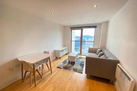 High-specification one-bedroom apartment located in the popular LS10 area. This spacious property benefits from large windows that flood the apartment with natural light throughout the day, creating a