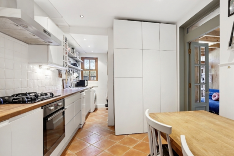 Kitchen | Dining Area