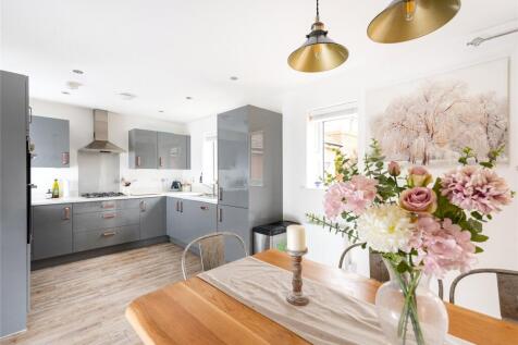 Dining/Kitchen