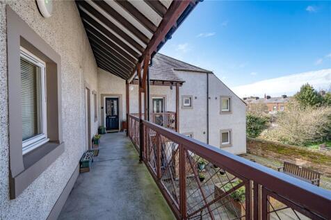 11 Sandgate Court