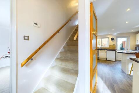 CAM03162G0-PR0215-STILL014