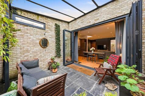 4 bed, 3 bath Town House in leeds - Photo 22