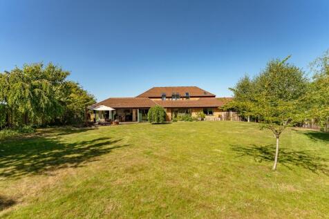 6 bed, 5 bath Detached in Bristol - Photo 42