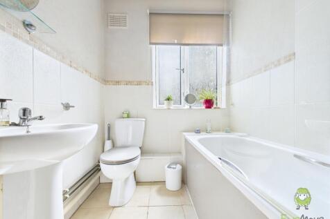 CAM01543G0-PR0135-STILL008