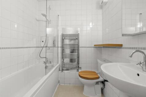 12 Baines House, Abbey Barn Rd, HP11 1RJ-1.jpg