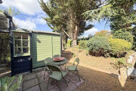 garden room courtyard