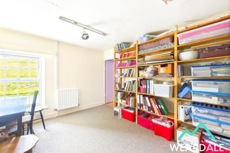 Adjoining Room to Bedroom 2