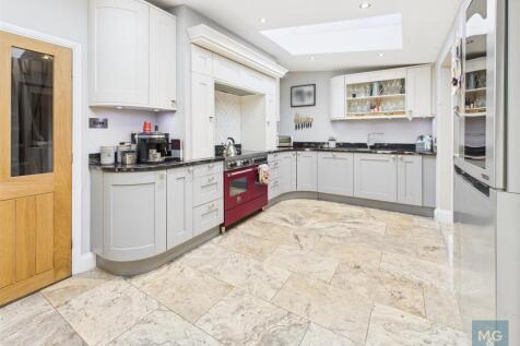 Kitchen/living area