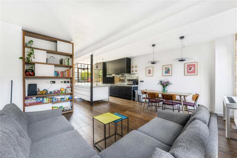Reception/Kitchen