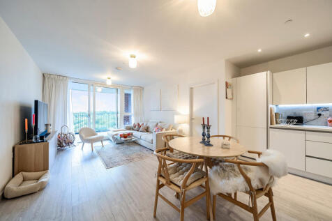 1359311-7-68d6ab8...