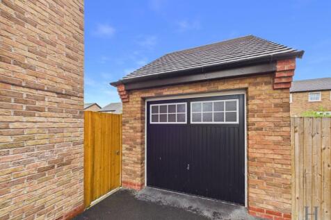 Detached Garage
