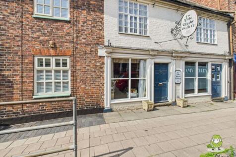 Front of property - Charlotte Thomasson Ewemove Wh