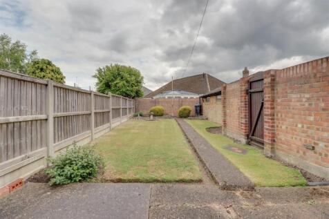 61 LUCERNE WALK WICKFORD-8.jpg