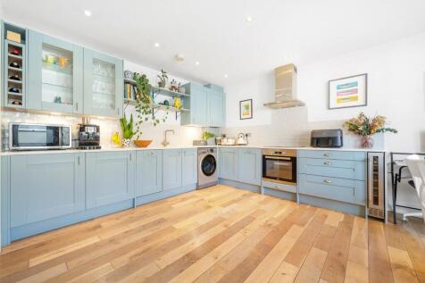 Kitchen-Reception (2).JPG