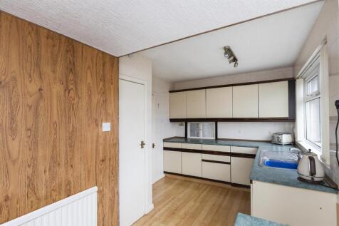 Bramleys Estate Agents - Weatherhill Crescent - Li