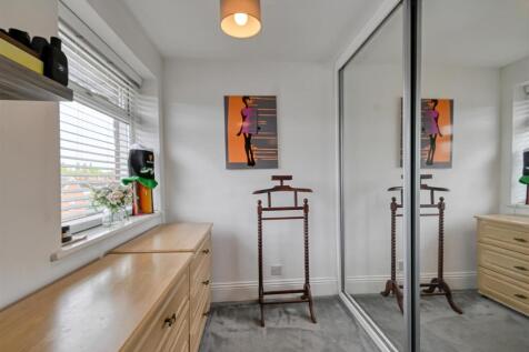 23 Cann Hall Drive-16.jpg