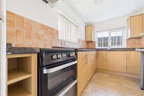 CAM02195G0-PR0094-STILL004