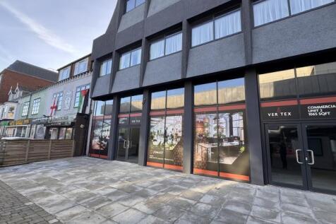 Retail Property (high street) to rent in middlesbrough