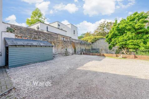 Driveway/Parking