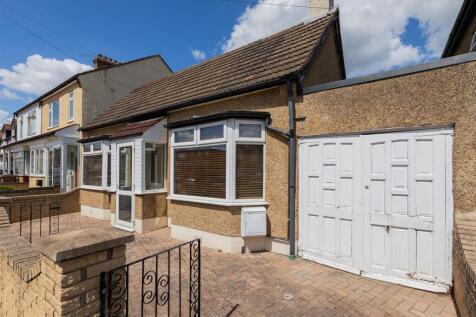 Westward Road, E4