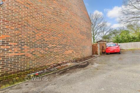 Driveway/Parking