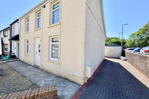 Driveway and detached garage