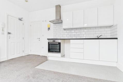 Studio Room: Kitchen