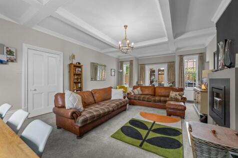 College House-12.jpg