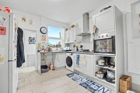 Kitchen_1.jpeg