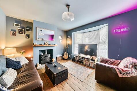 Living Room..jpg