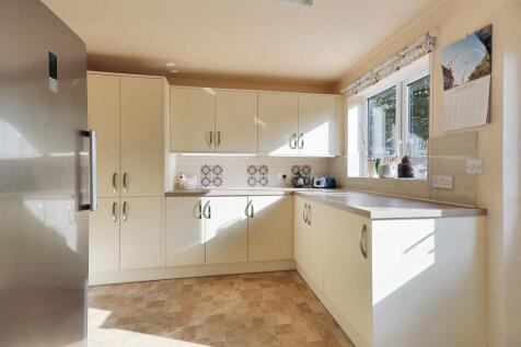 Marshall Close Calverton, Nottingham, NG14 6RE