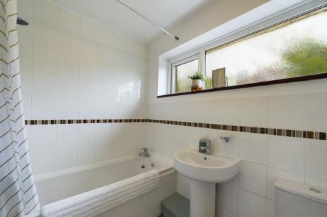 CAM02023G0-PR0054-STILL047