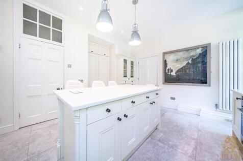 25044- 20 Arlington Drive_020.jpg