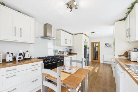 Kitchen/Dining Area