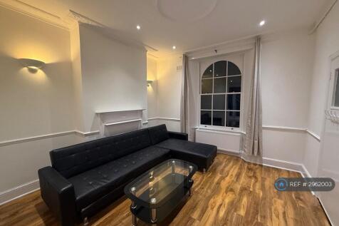 NEWLY REFURBISHED FULLY FURNISHED LARGE 2 DOUBLE BEDROOM GARDEN FLAT WITH OVAL ST CLOSE BY , THE FLAT COMPRISES OF HARDWOOD FLOORS THROUGHOUT, DOUBLE GLAZING, BRAND NEW BATHROOM SUITE AND WC LA... **