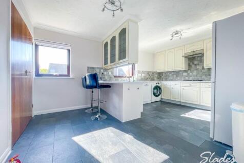 8 The Courtyard Brea