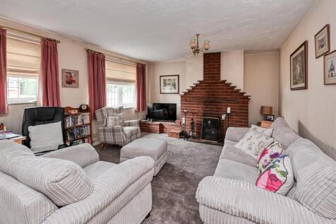 35 Moors Drive-05.jpg