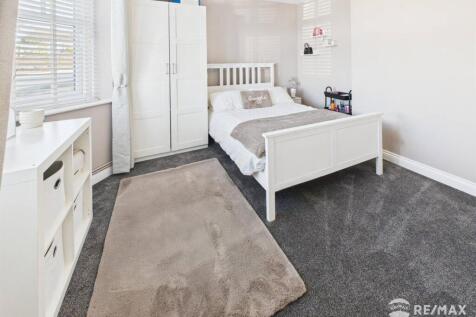 GF Bedroom (2).jpg