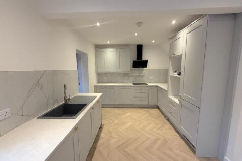 Dining kitchen