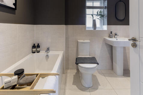 Albany Park - Linden - Phase 2 - Cosmos (Briar) Bathroom