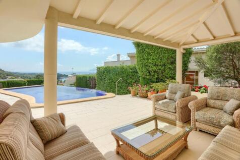 Outside seating 1 -