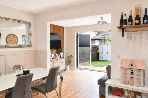 Kitchen - Lounge